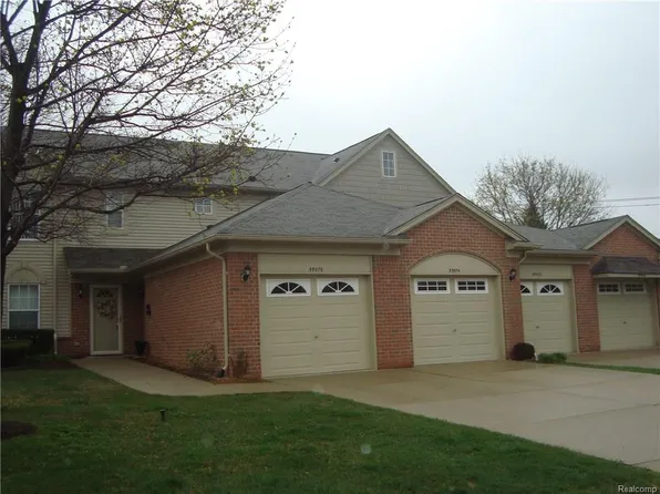 55074 Westchester Dr, Shelby Township, MI 48316