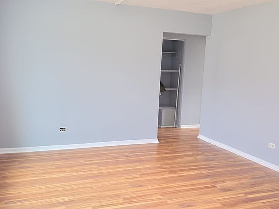4th image of 255 Silver Ct Unit 3