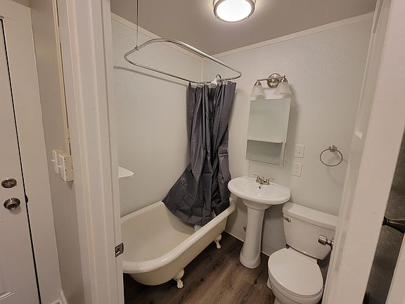 2nd image of 815 N 5th St APT 104