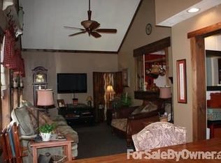 8050 Park Ave, Hamlin, WV 25523