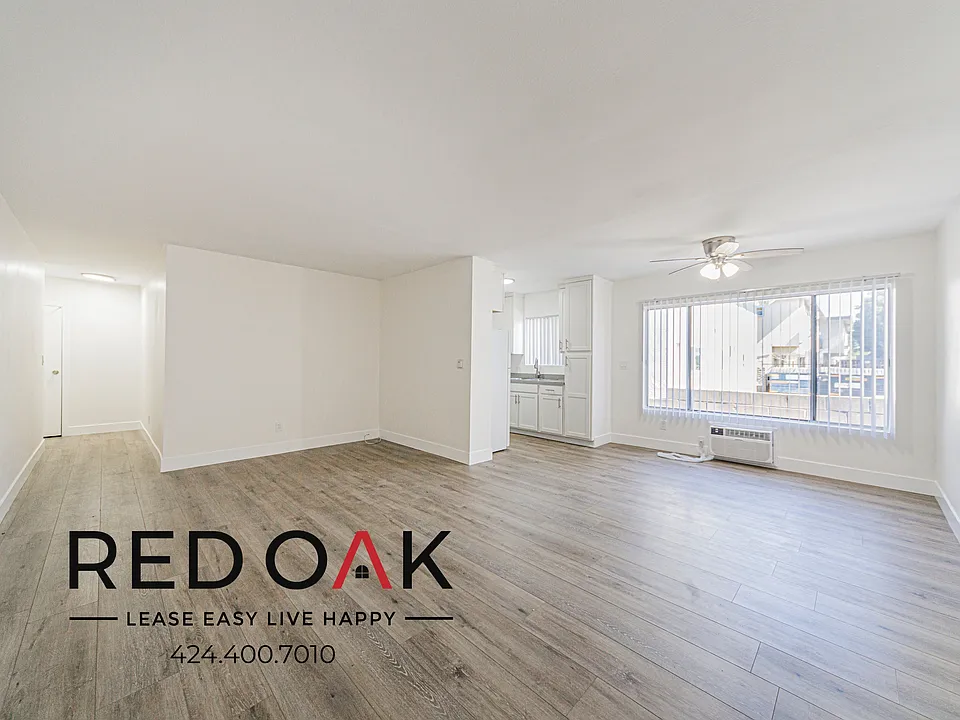 7502 Canby Ave #4