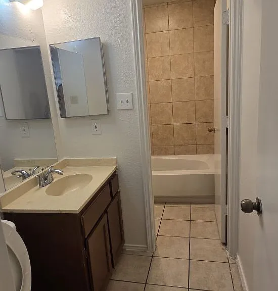 5809 Guildwood Dr — Photo 9