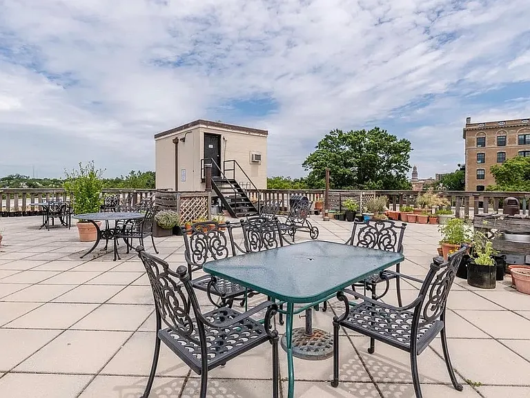 1801 Clydesdale Pl NW #521 — Photo 2
