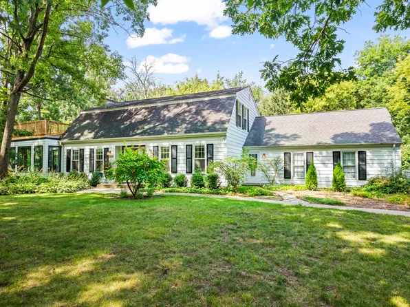 3450 W Mardan Dr, Long Grove, IL 60047