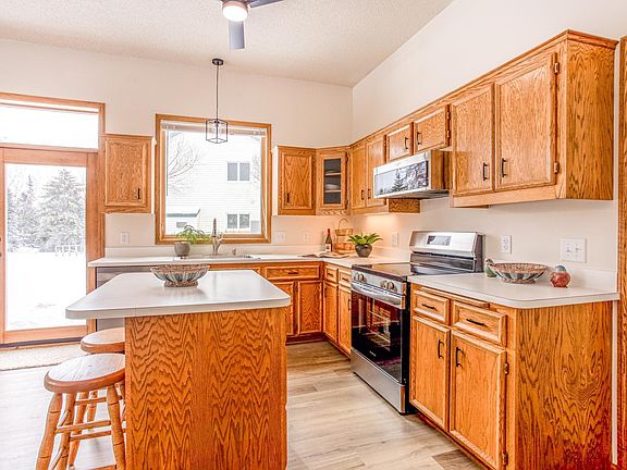 3rd image of 5630 Teakwood Ln N