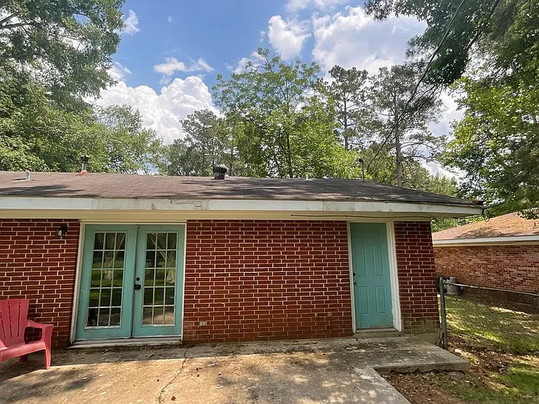 114 Powell Dr — Photo 18