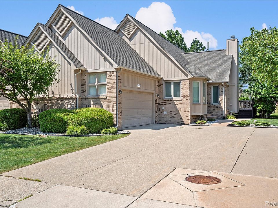 1st image of 14955 Stoney Brook Dr W