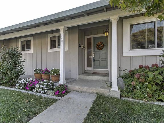 4th image of 2011 Treewood Ln