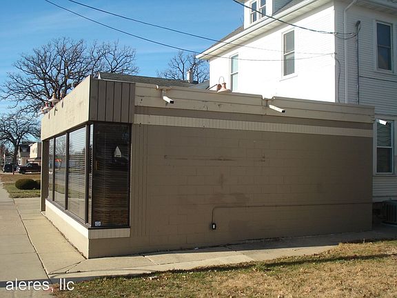 2nd image of 1002 W Oakland Ave #C