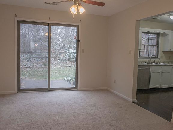 5th image of 85 Franklin Parke Ct