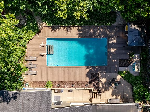 3rd image of 3319 Landstrom Rd