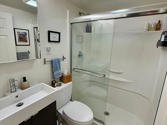 2nd image of 13 Darling St #10B