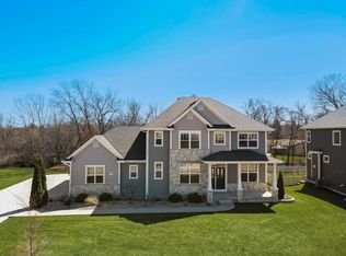 N60W21393 Legacy Trl, Menomonee Falls, WI 53051