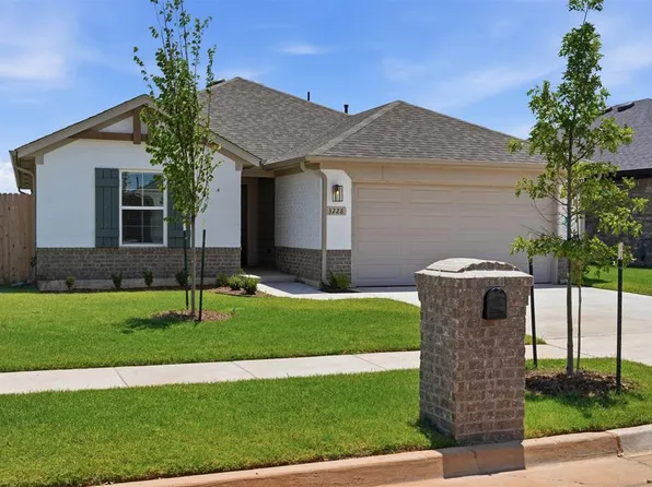 3228 Piney River Dr, Yukon, OK 73099