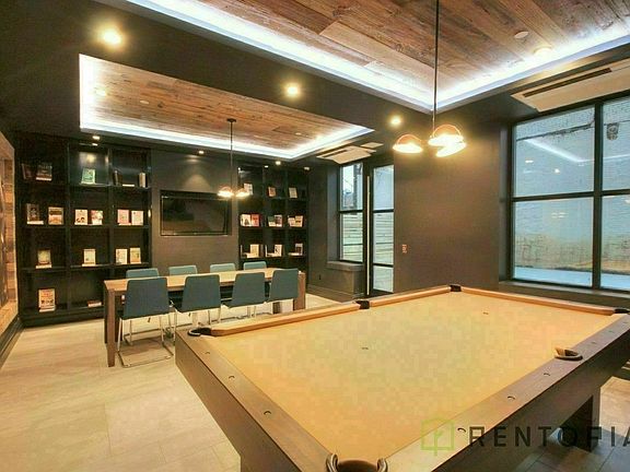 4th image of 1038 Greene Ave #329