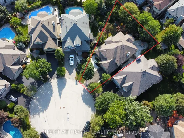 2623 Charlotte Ct, Mississauga, ON L5M 5E6