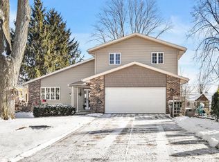 637 Chatham Ter, Madison, WI 53711