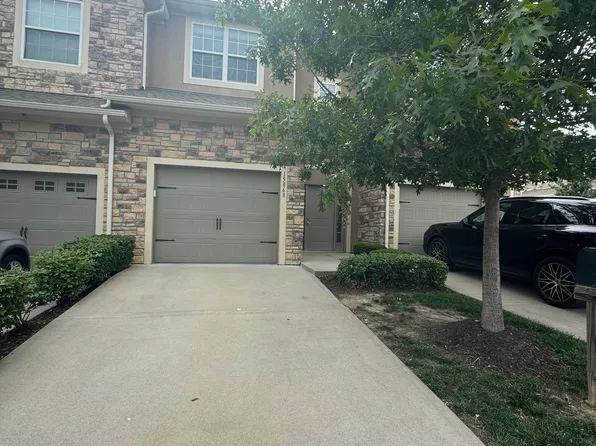 15868 Shawnee Dr, Overland Park, KS 66223