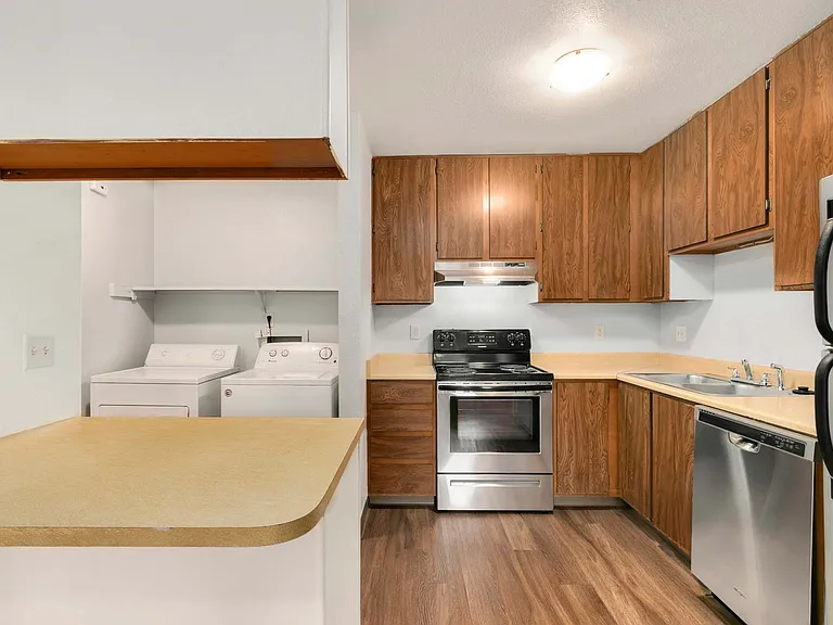 710 City Park Ave #D431 — Photo 4