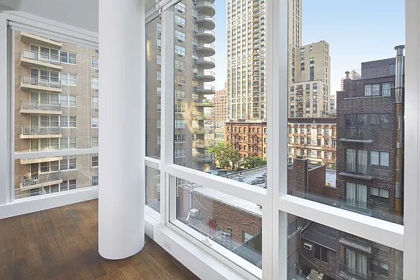 Rented by Vornado Realty Trust | media 16