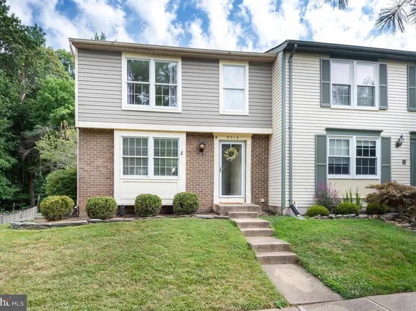9016 Golden Leaf Ct, Springfield, VA 22153