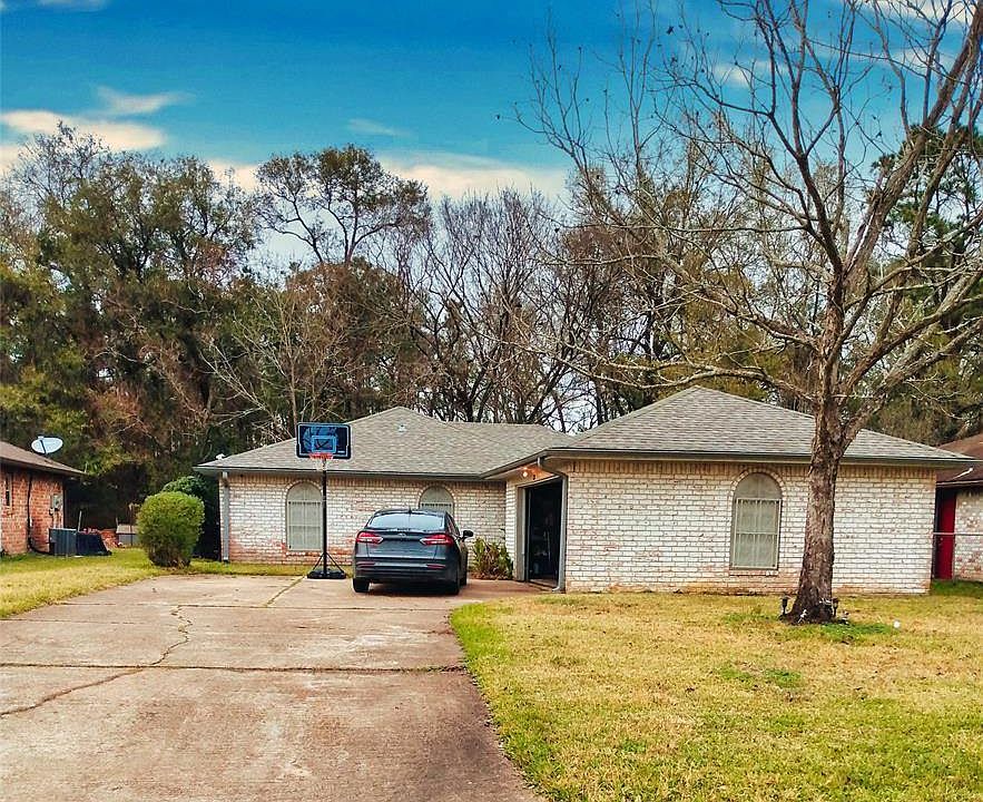 1st image of 9943 Valley Lake Dr