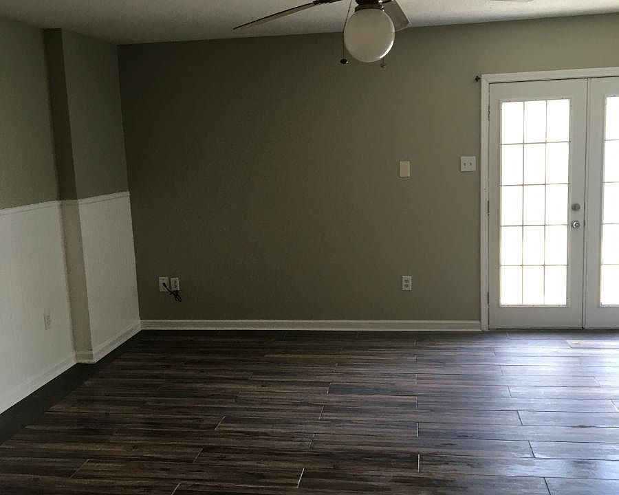 1st image of 6613 Harbourview Dr
