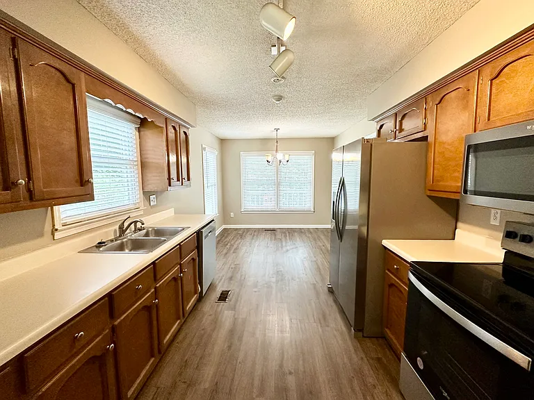 120 Southern Hills Cir — Photo 30