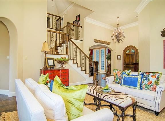 4th image of 1608 Regal Oaks Dr