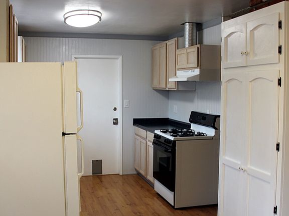 5th image of 329 Garden Grove Ln