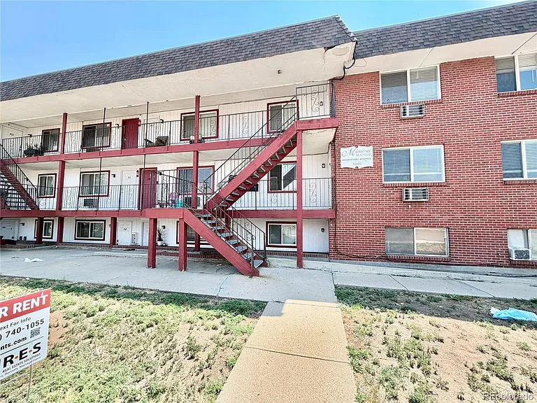 1080 S Eliot St #204 — Photo 1