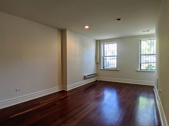 4th image of 2418 N Central Park Ave #G