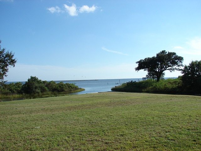 1st image of 2101 Sandalwood Pl