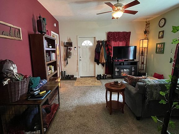 3rd image of 619 Blish St