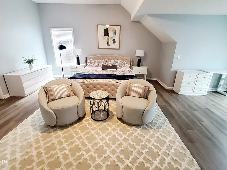 1170 Cliftwood Dr — Photo 10