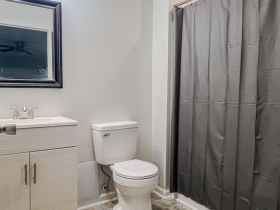 4th image of 106 Riley Ave