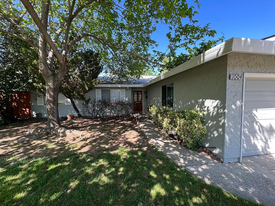 1st image of 1004 Linier Ct