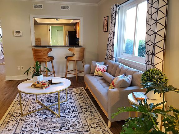 5th image of 1501 Ventura Pl