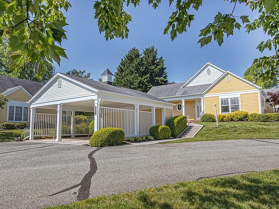 4th image of 34 Golf Villa Dr