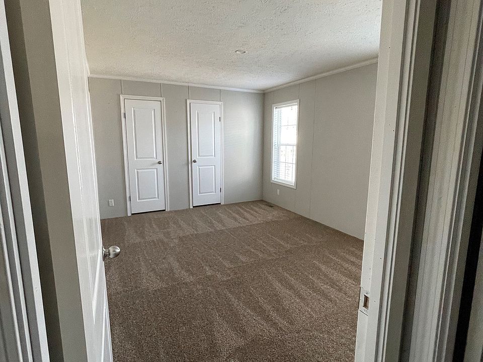2nd image of 5407 Aloha Ln #323
