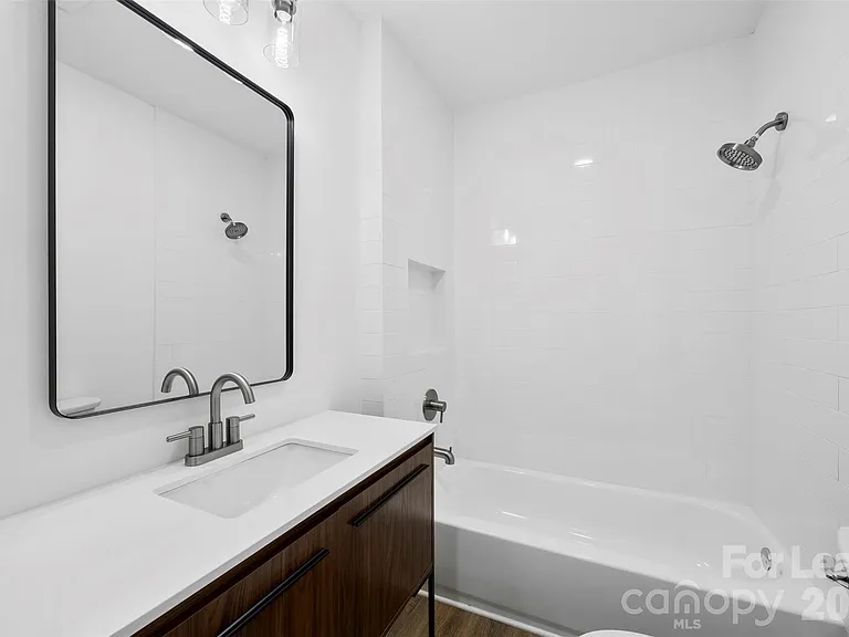 2942 Reid Ave — Photo 12