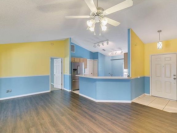 5th image of 2710 Bayview Dr