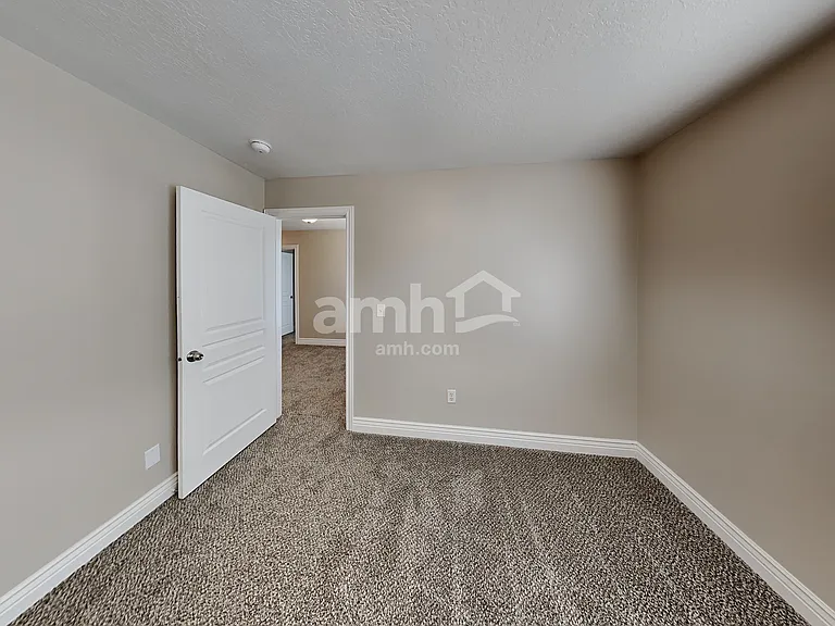 1460 S Heather Ln — Photo 20