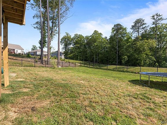3rd image of 7623 Sedge Dr