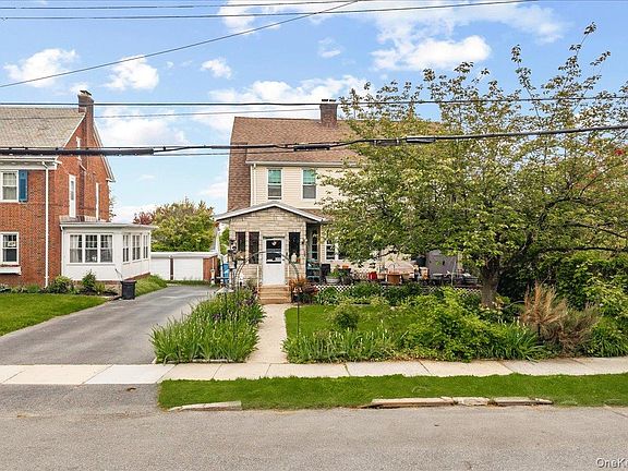 2nd image of 27 Faneuil Place
