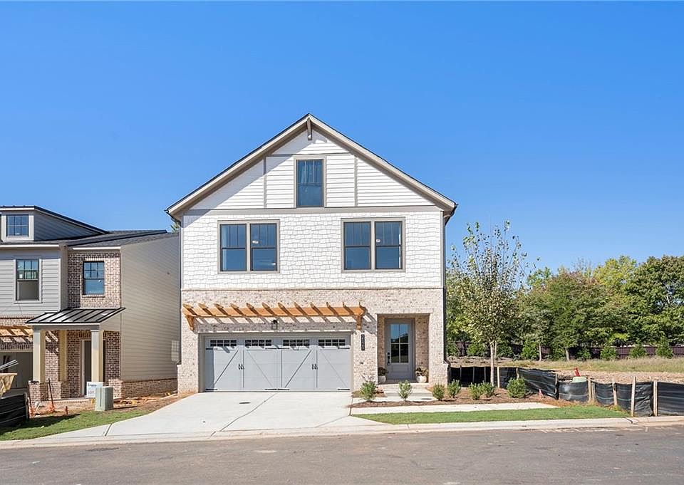 1st image of 2135 Fern Cir