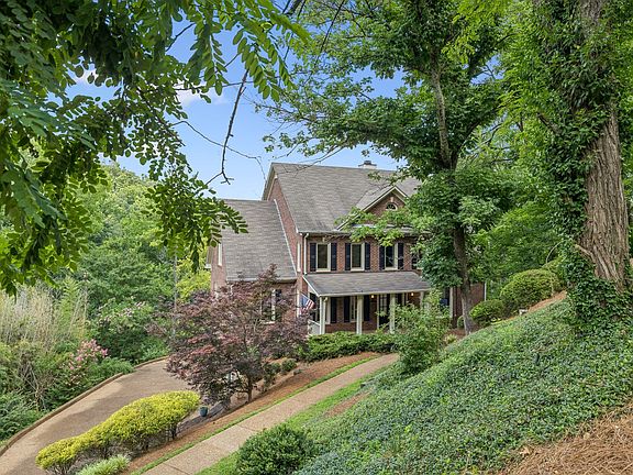 5th image of 716 Split Rail Dr