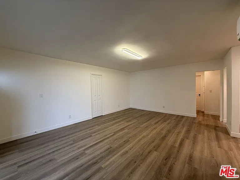 314 S Clark Dr #2 — Photo 3