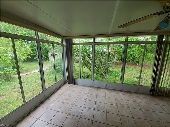 5th image of 5201 Carolanne Dr