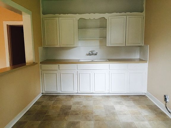 3rd image of 422 Brandywine Ave